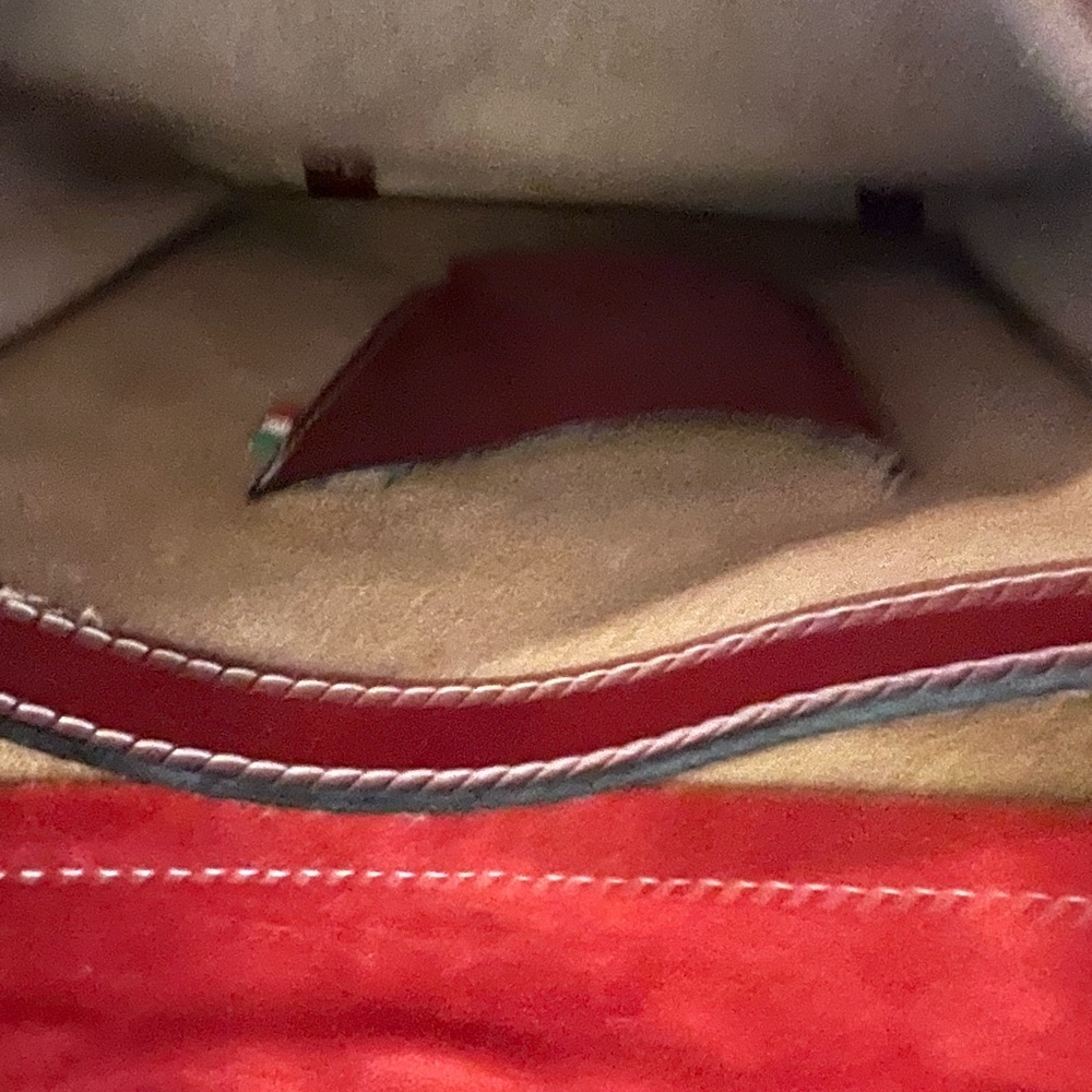 Italian leather Ronero crossbody messenger bag. - Picture 4 of 5